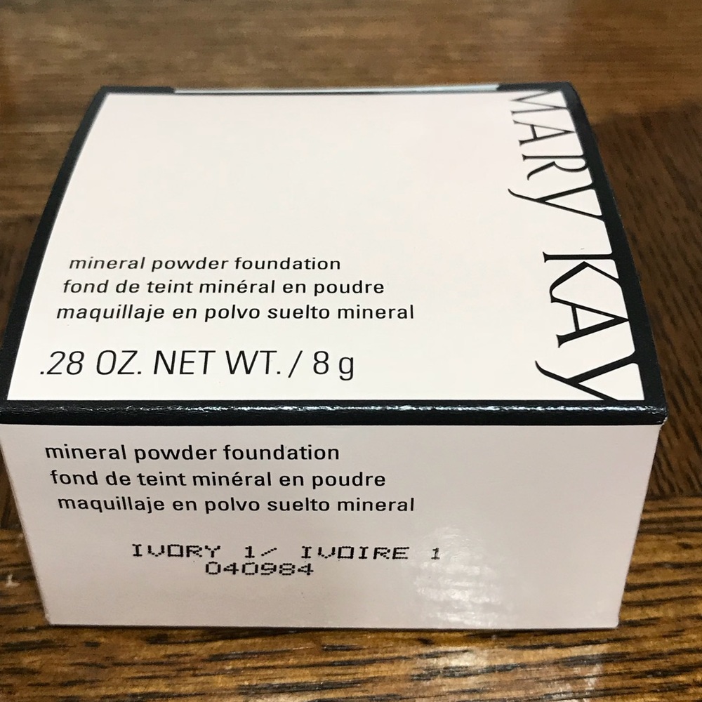 Mary Kay Ivory 1 Foundation Mineral Powder